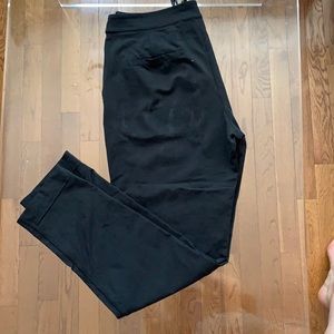 Lululemon cropped pants